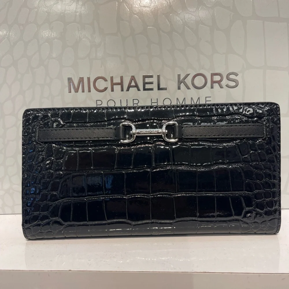 MICHAEL KORS Carson Large Snap Patent Crocodile Embossed Bifold Wallet Black NWT